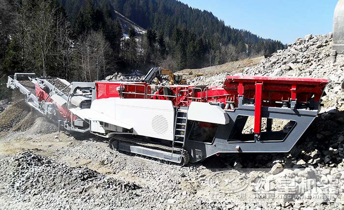 移動履帶一體式環(huán)保制砂機(jī)現(xiàn)場 移動履帶一體式環(huán)保制砂機(jī)現(xiàn)場