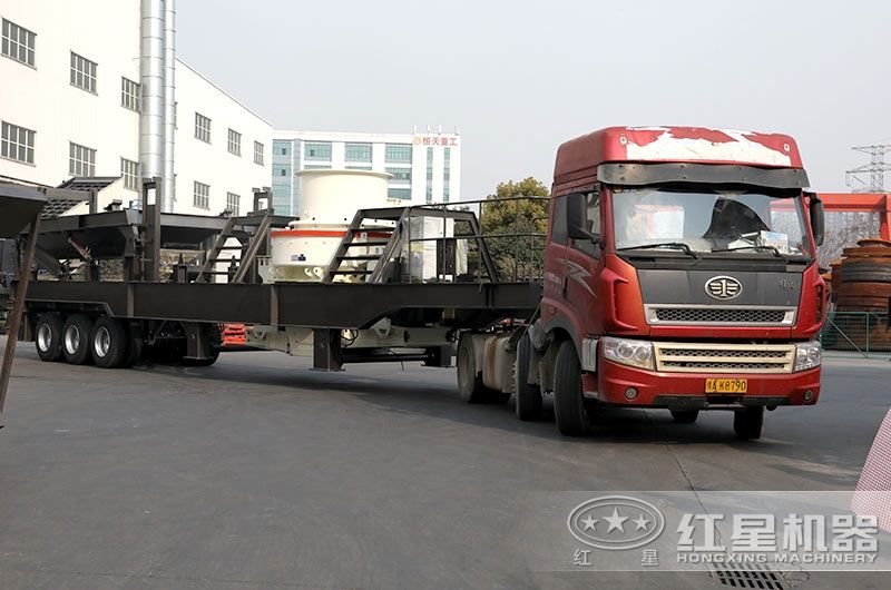 輪胎移動(dòng)制砂設(shè)備發(fā)貨現(xiàn)場 輪胎移動(dòng)制砂設(shè)備發(fā)貨現(xiàn)場