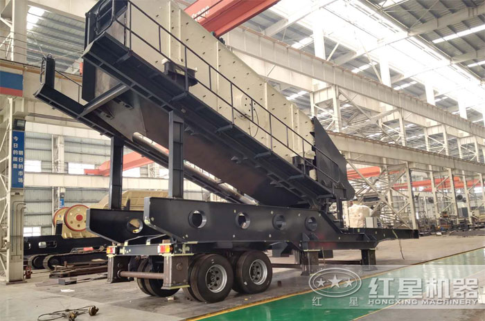 可移動(dòng)振動(dòng)篩沙機(jī)，半掛車車頭牽引隨時(shí)隨地流動(dòng)作業(yè)