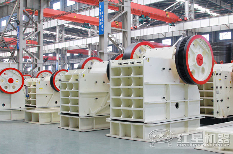 時產(chǎn)200噸破碎篩分設備有哪些？有破碎篩分設備生產(chǎn)視頻看嗎