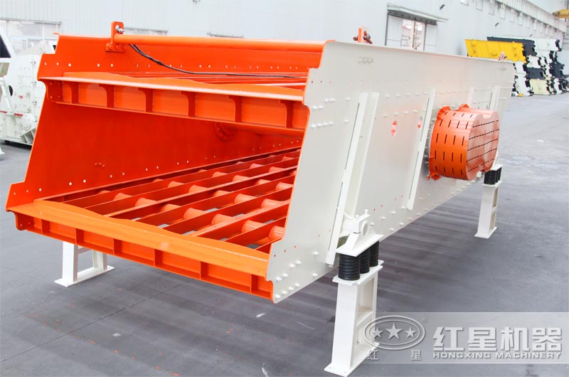 振動篩制造廠家就找河南紅星，固定式、移動式都有