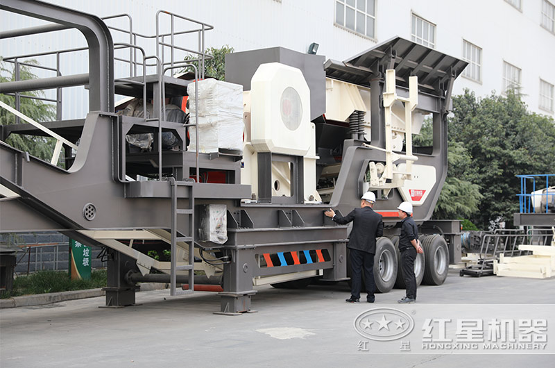 客戶經(jīng)理帶用戶來廠參觀移動(dòng)破 客戶經(jīng)理帶用戶來廠參觀移動(dòng)破