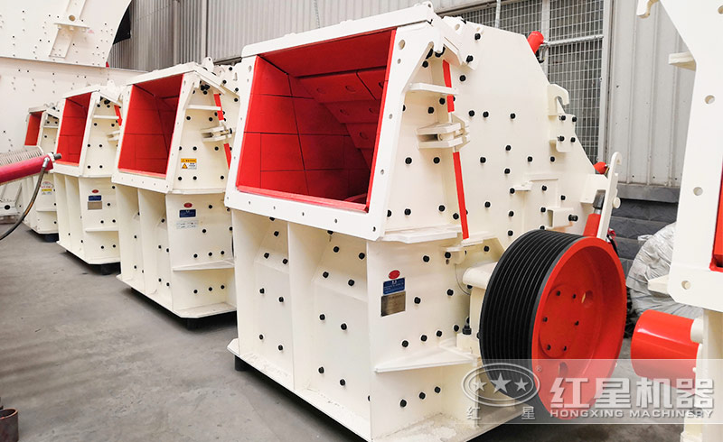 時產(chǎn)200噸破碎篩分設備有哪些？有破碎篩分設備生產(chǎn)視頻看嗎