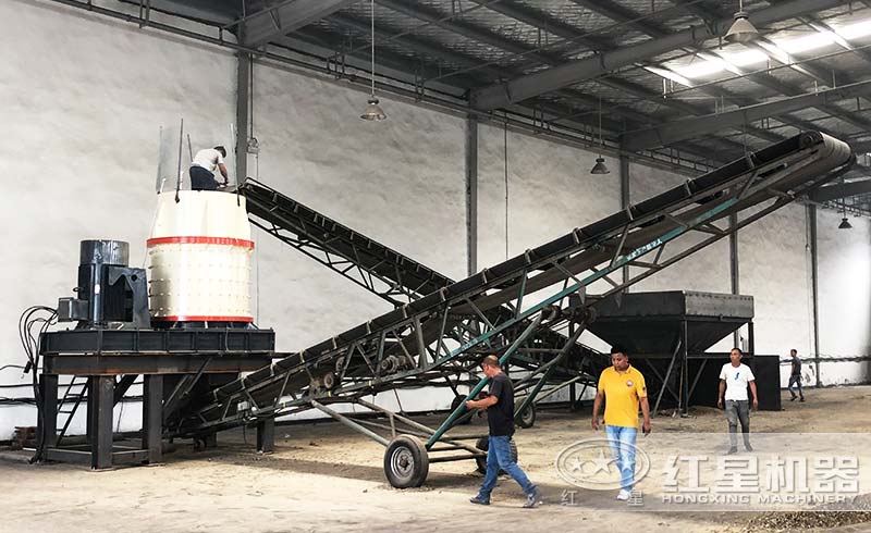 復(fù)合制沙機(jī)工作現(xiàn)場實(shí)拍 復(fù)合制沙機(jī)工作現(xiàn)場實(shí)拍