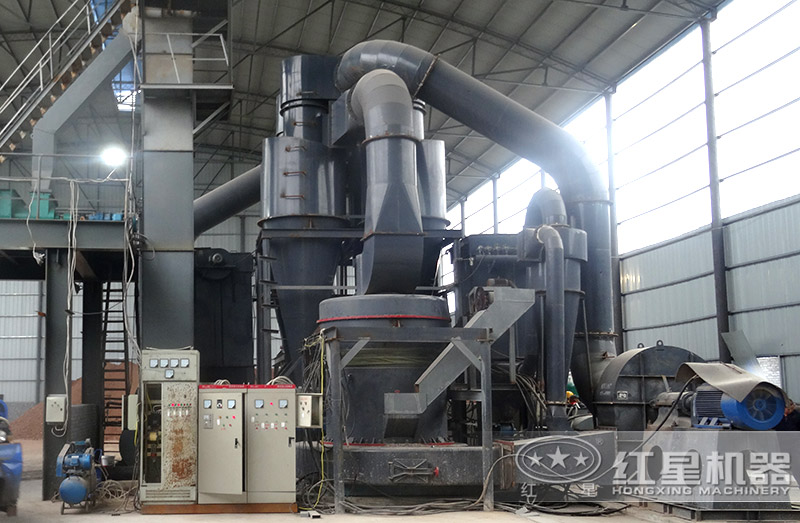 廢石膏磨粉線現(xiàn)場 廢石膏磨粉線現(xiàn)場