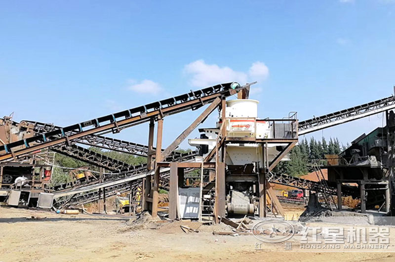 河卵石制砂機(jī)生產(chǎn)現(xiàn)場(chǎng) 河卵石制砂機(jī)生產(chǎn)現(xiàn)場(chǎng)