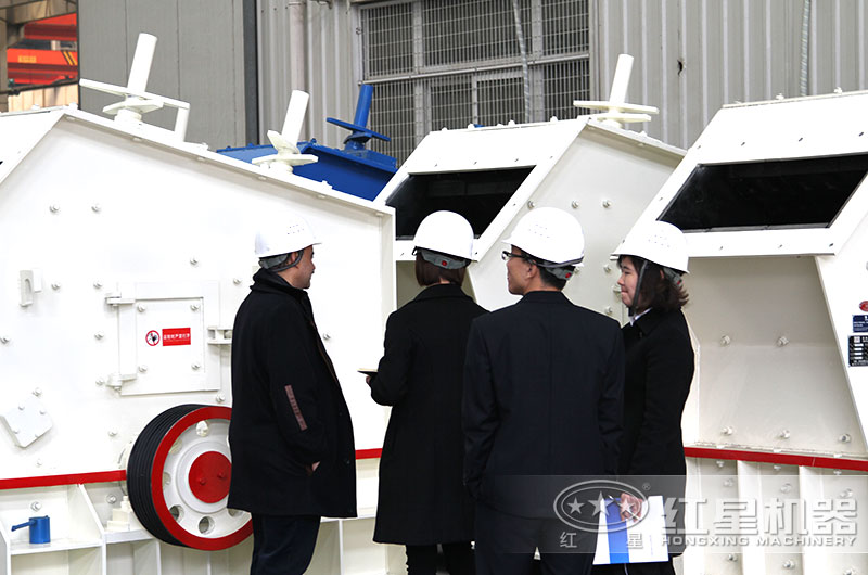 反擊式破碎機車間 反擊式破碎機車間