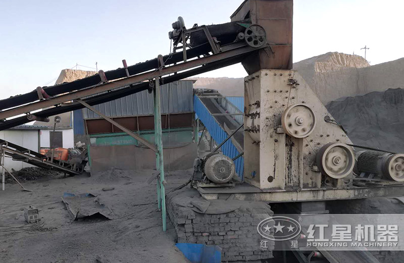 雙級破碎機輕松破碎濕料！設備型號參數(shù)介紹