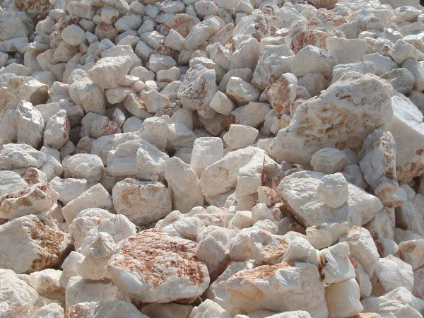 方解石磨粉生產(chǎn)設(shè)備與流程分析，生產(chǎn)廠家介紹