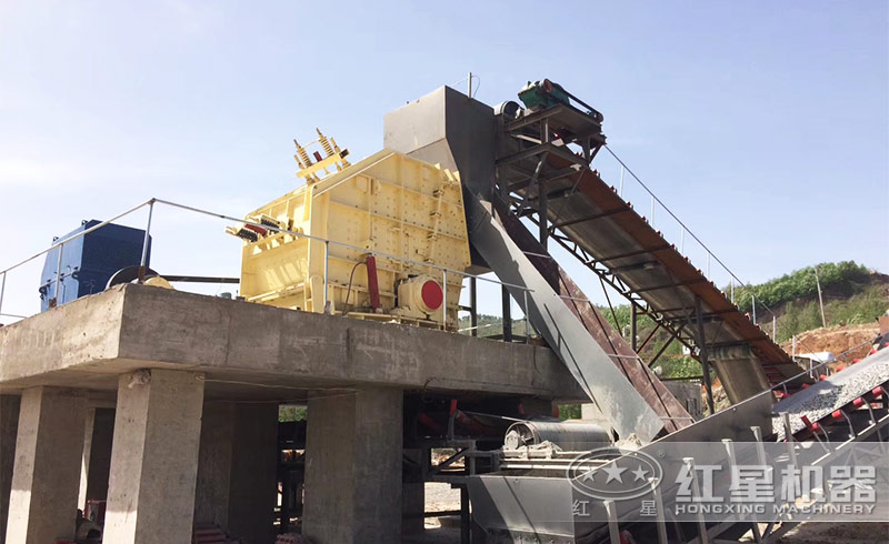 想買一臺破碎礦石的1315反擊破，多少錢？廠家給送貨嗎？