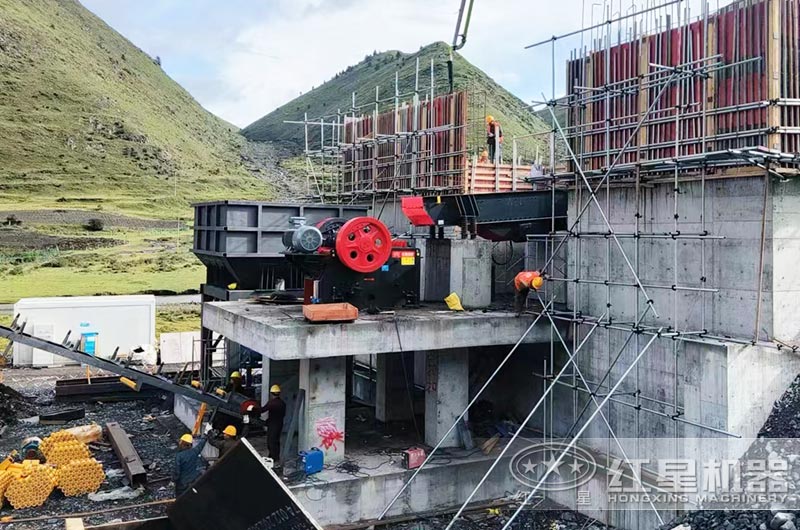 石油焦破碎現(xiàn)場(chǎng)圖片 石油焦破碎現(xiàn)場(chǎng)圖片