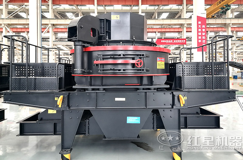 鵝卵石制沙機(jī)型號(hào)時(shí)產(chǎn)300噸有哪些，一臺(tái)價(jià)格多少？附視頻