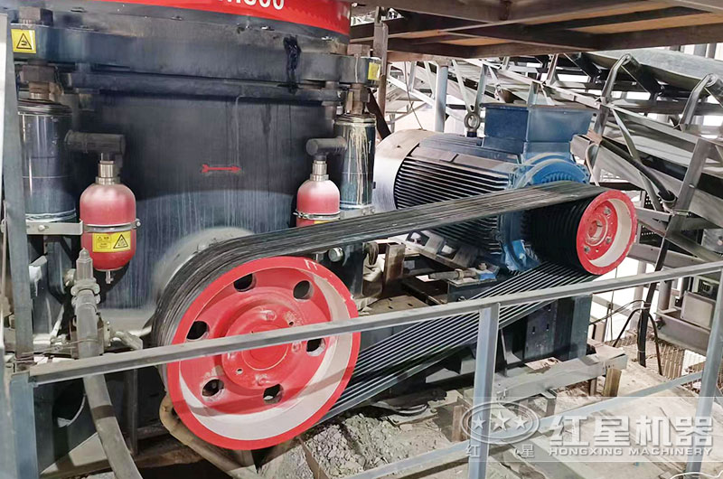 每小時(shí)300噸圓錐制砂機(jī)配什么電機(jī)？型號(hào)規(guī)格及價(jià)位